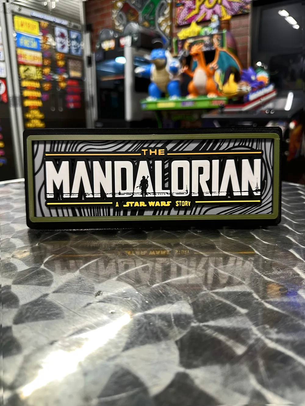 Now Flippin' - The Mandalorian, photo 2 of 4 - Now Flippin' - The Mandalorian Figurines & Collectibles