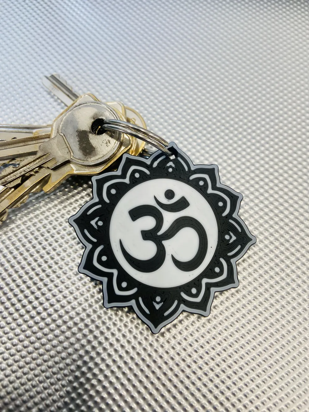 OM KEYCHAIN, photo 3 of 4 - OM KEYCHAIN Generative Art
