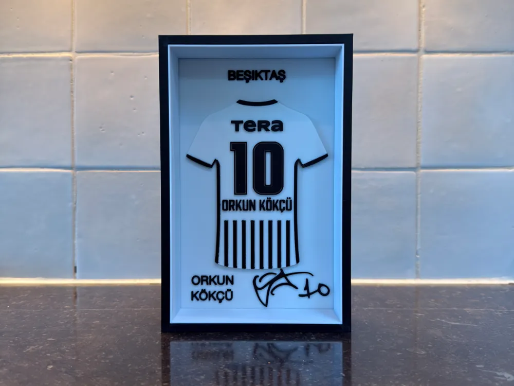Footballer Jersey Frame Decor 3, photo 3 of 4 - Footballer Jersey Frame Decor 3 Sports & Fitness