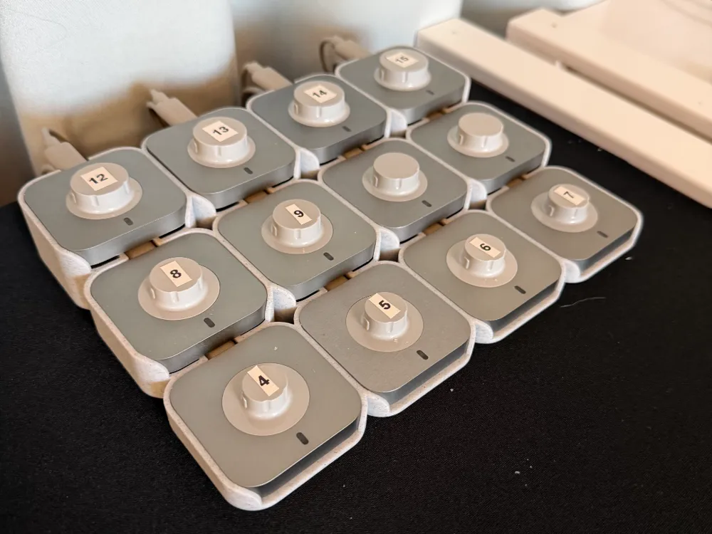 Oura Ring 4 Charging Dock - 12 Slots