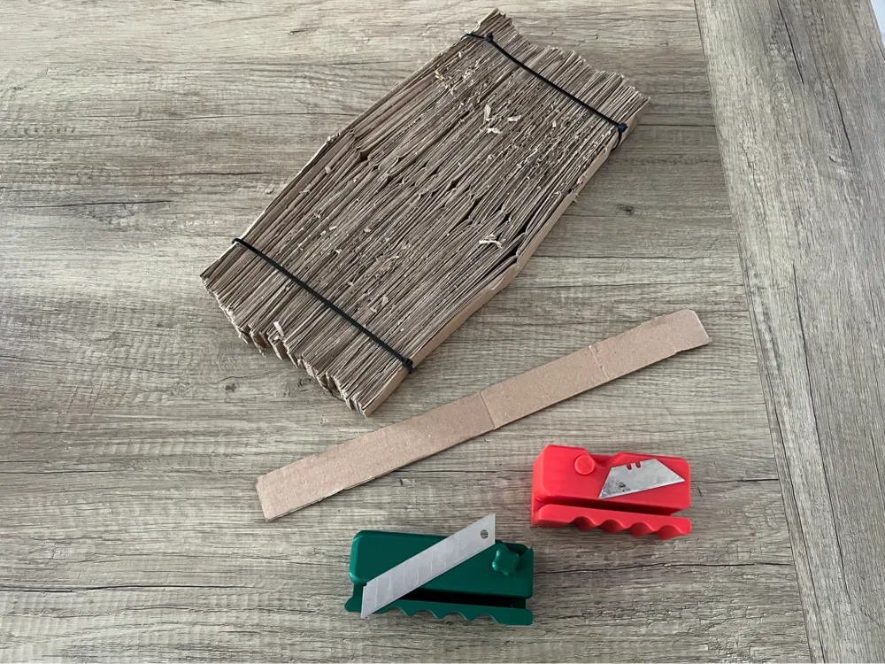 Paper Cutter for Cat Scratching board