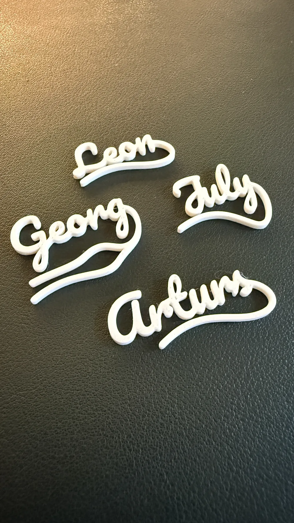 Parametric Glas Name Tag Hanger Generator, photo 2 of 4 - Clothes Hangers & Hanger Hooks, Holder