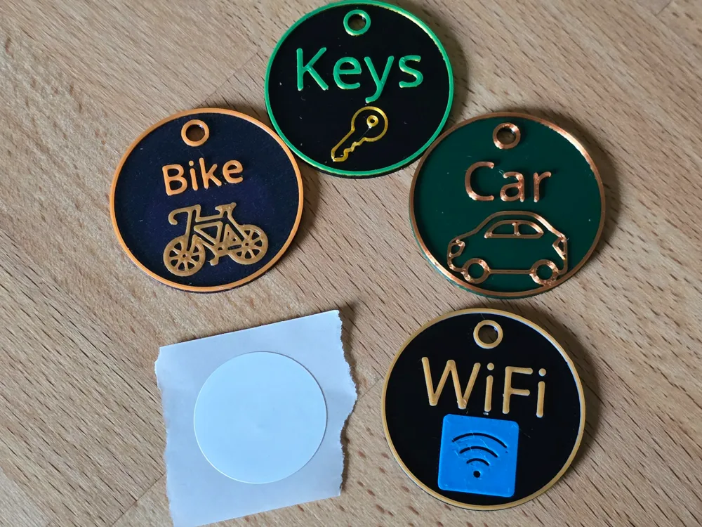 Parametric Keychain with opt. NFC Tag, Text, Emoji, photo 2 of 4 - Photo & Custom Keychains, rfid