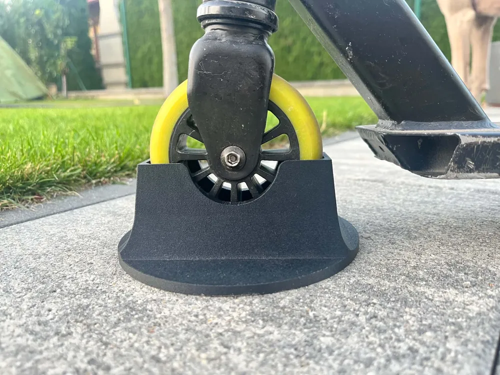 Parametric Scooter Stand | Fits All Wheels, photo 4 of 4 - Parametric Scooter Stand | Fits All Wheels Car & Vehicle