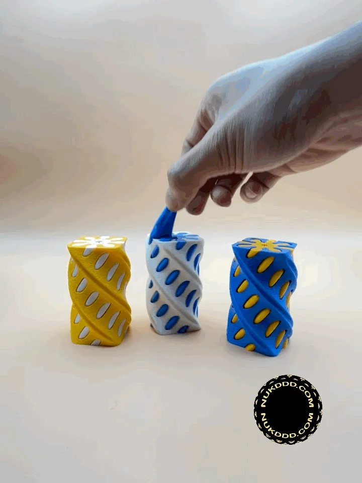 Passthrough 3.o Twisty Passthrough Square Twist, photo 2 of 4 - Passthrough 3.o Twisty Passthrough Square Twist Toys & Games