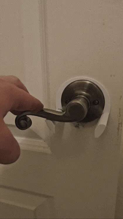 Pet & Child Lever Handle Door lock, photo 3 of 4 - Pet & Child Lever Handle Door lock Pets