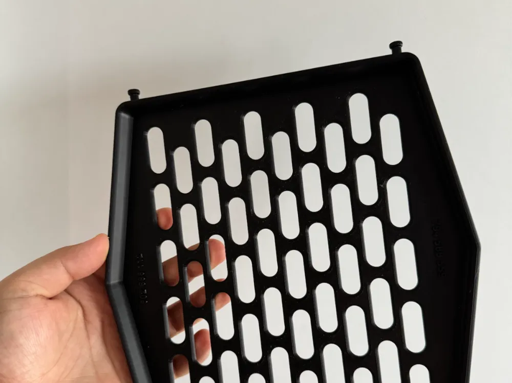 Pet transporter carrier door replacement