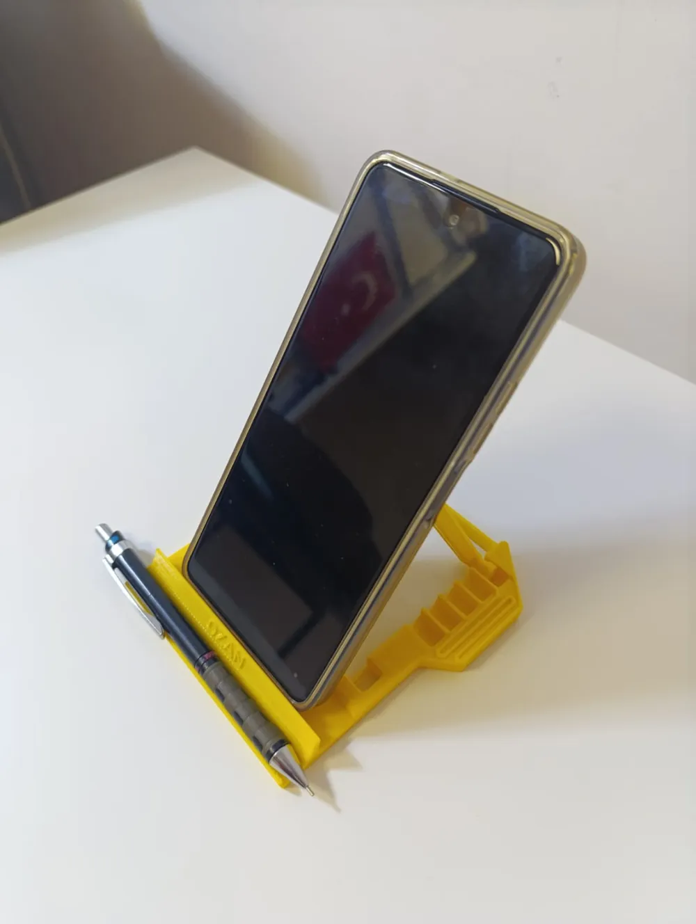 Phone/ Tablet Stand, photo 2 of 4 - Phone/ Tablet Stand Mobile & Device Accessories