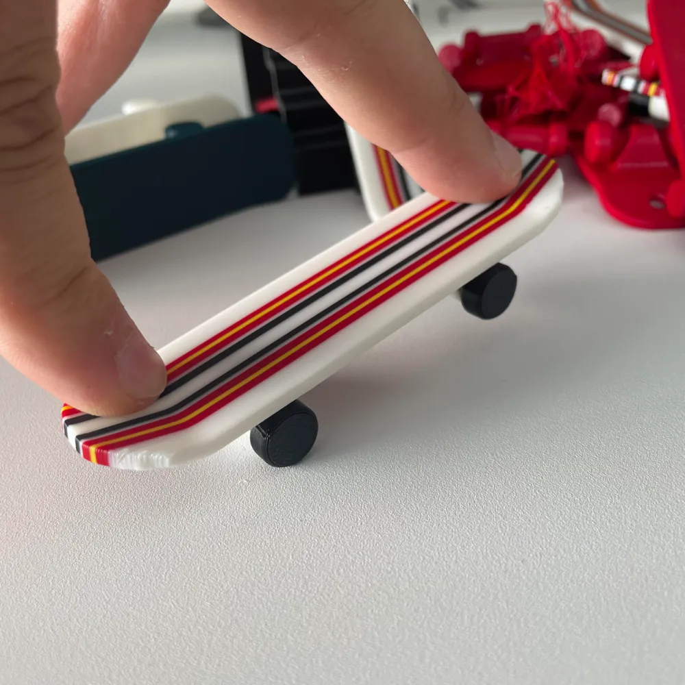 Fingerskateboard (Two Sizes + Muilticolor + Stairs), photo 4 of 4 - Fingerskateboard (Two Sizes + Muilticolor + Stairs) Sports & Fitness