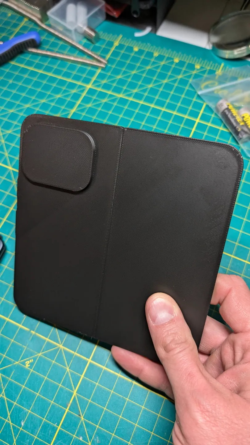 Pixel 9 Pro Fold - Folded / Unfolded - Mockup, photo 4 of 4 - Pixel 9 Pro Fold - Folded / Unfolded - Mockup Miniatures