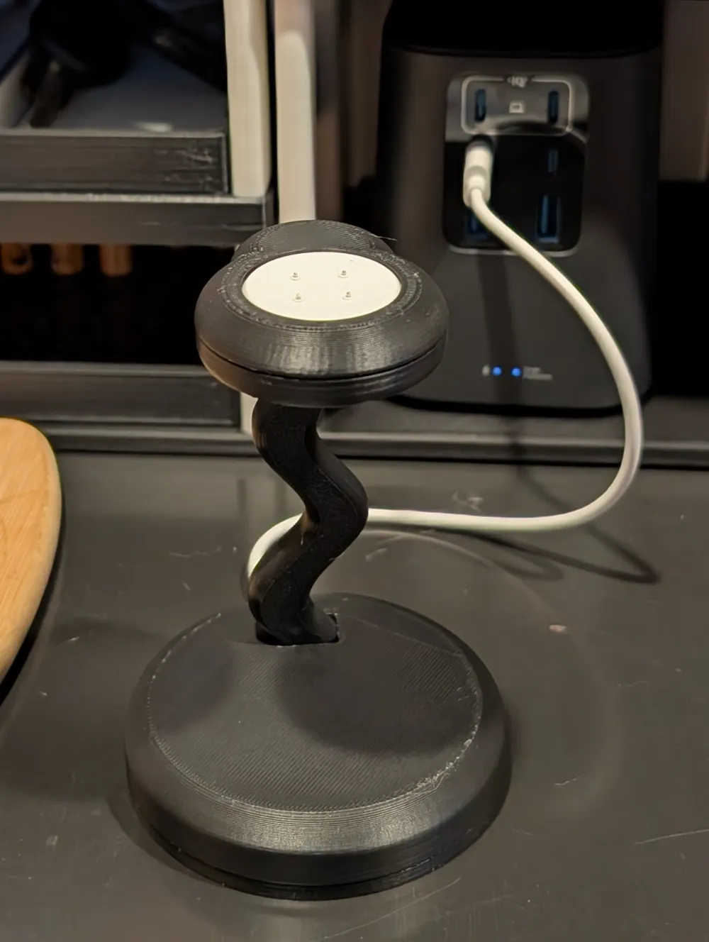 Pixel Watch 2/3 Charging Stand, photo 2 of 4 - Pixel Watch 2/3 Charging Stand Tools
