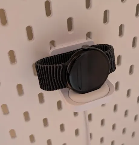 Pixel Watch 4 Skadis Charger Mount, photo 3 of 4 - Pixel Watch 4 Skadis Charger Mount Generative Art