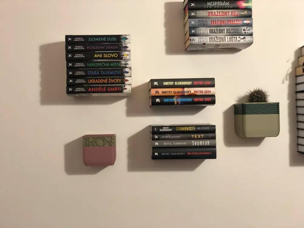 Plant Pot on the wall, photo 2 of 4 - Plant Pot on the wall Household