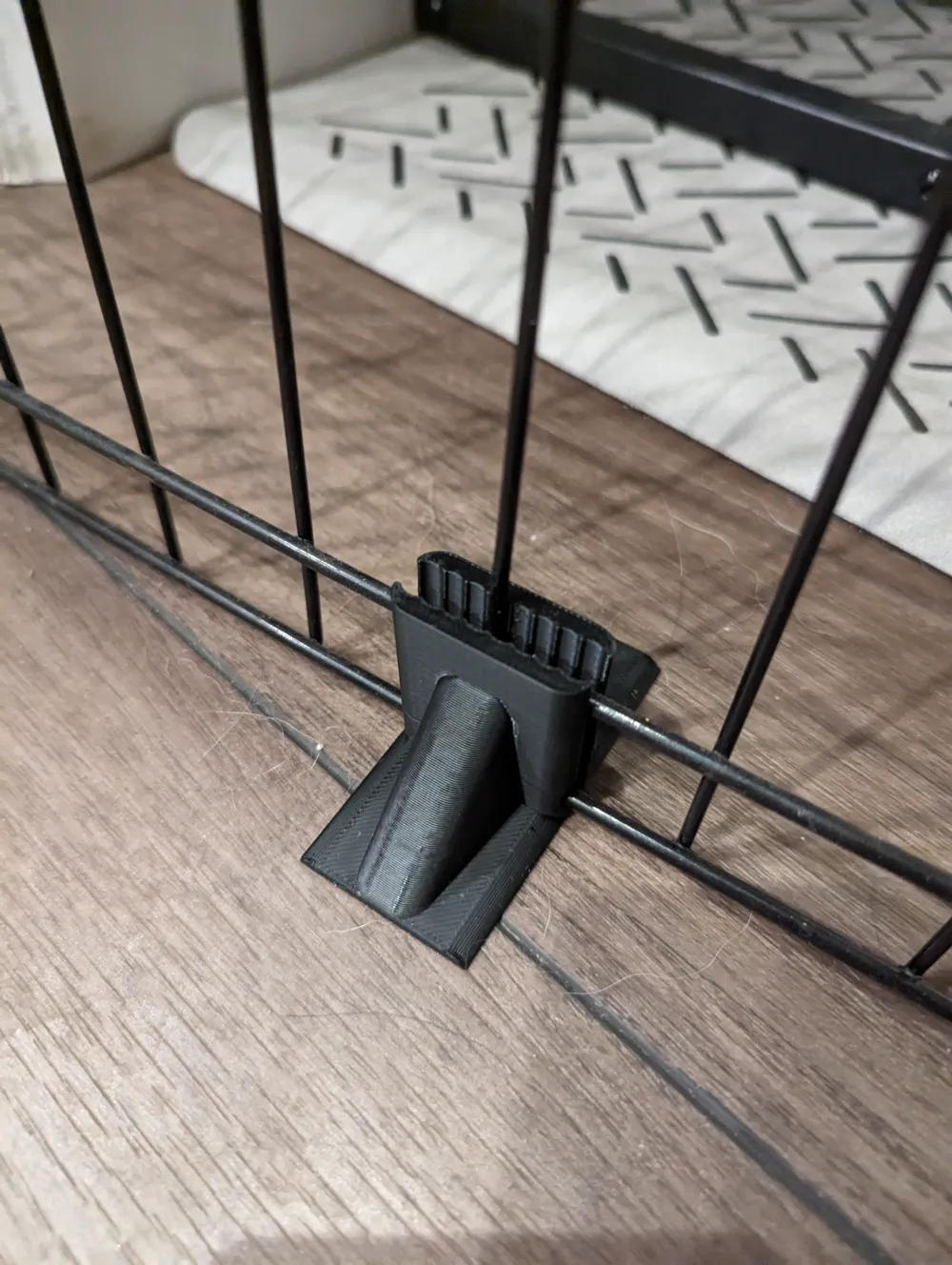 Playpen Stands/Guards - Anti-Scratch, another view - Bird Toys, Perches & Swings, floorprotector