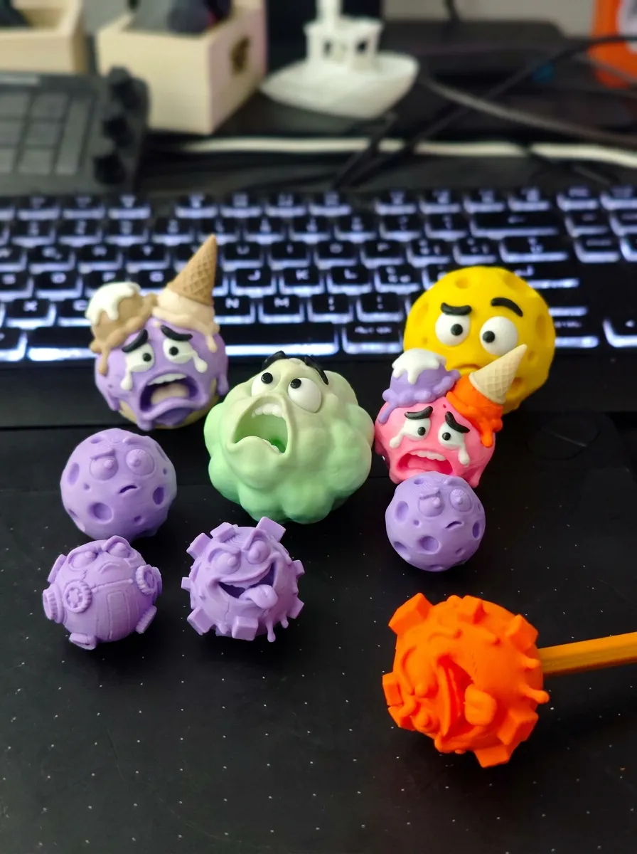 PLONETS V2 - SpinPop, Edition, photo 2 of 5 - Space & Astronomy Models, planets