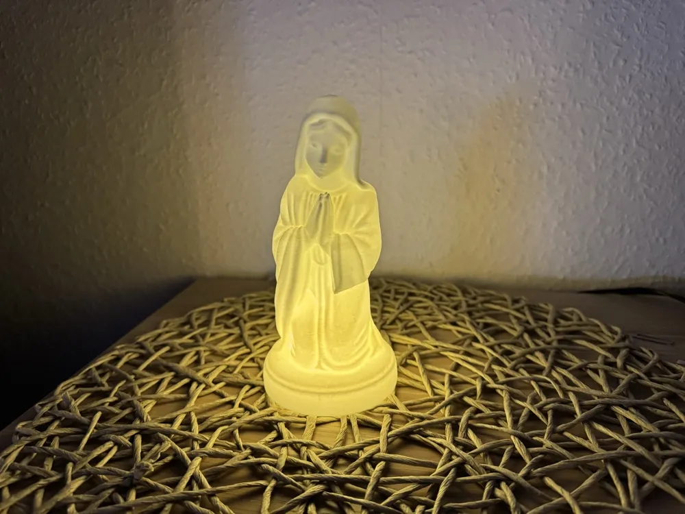 Betende Maria Statur / Lithophanie-Effekt Leuchte, photo 2 of 4 - Betende Maria Statur / Lithophanie-Effekt Leuchte Household