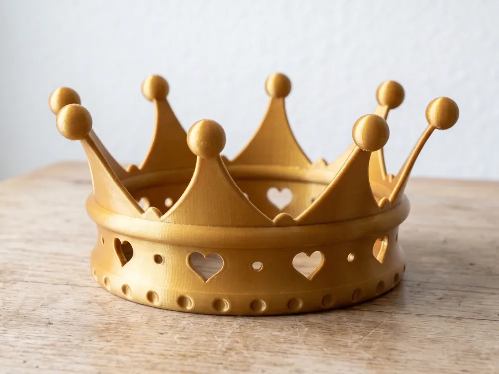 Princess Crown / Royal Tiara, photo 4 of 4 - Princess Crown / Royal Tiara Fashion
