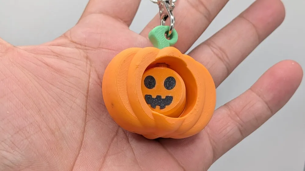 Pumpkin Spin Keychain | Halloween Fidget, photo 3 of 4 - Pumpkin Spin Keychain | Halloween Fidget Toys & Games