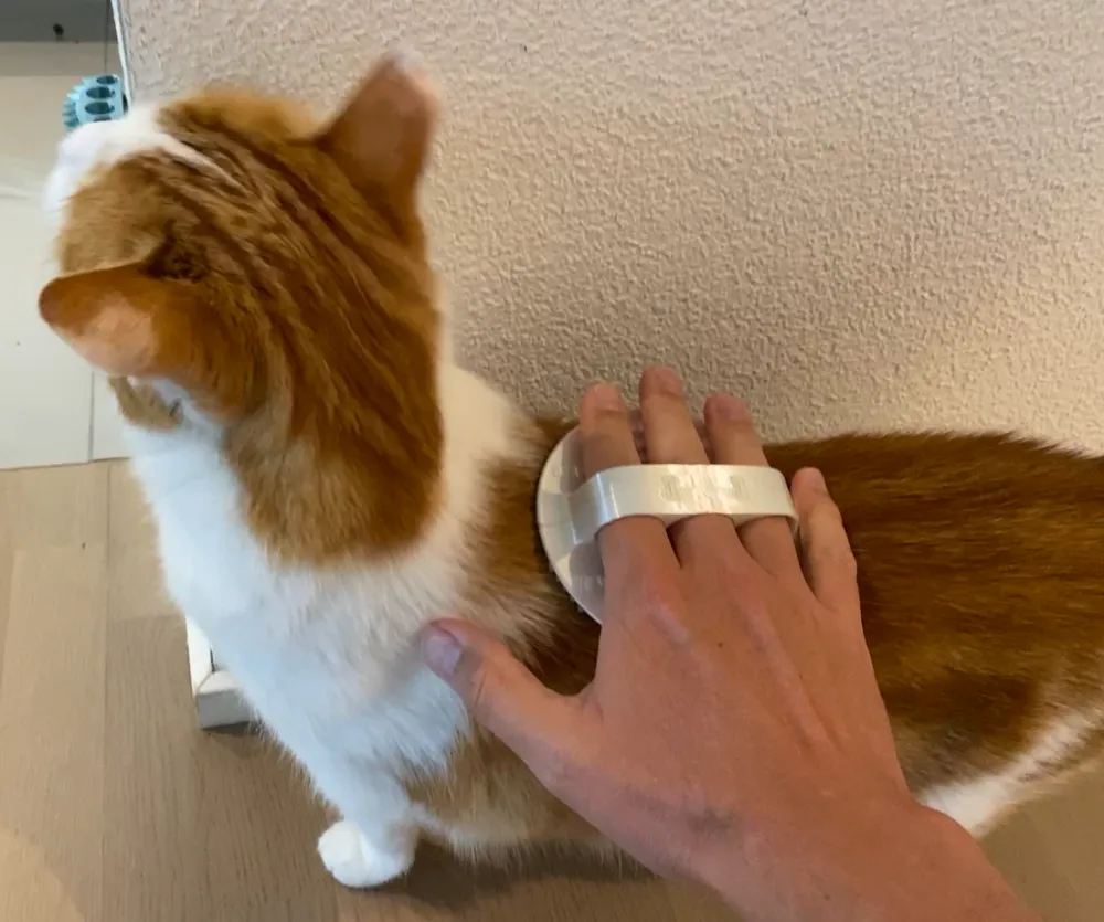 Purrfect Grooming Brush - easy to & strong