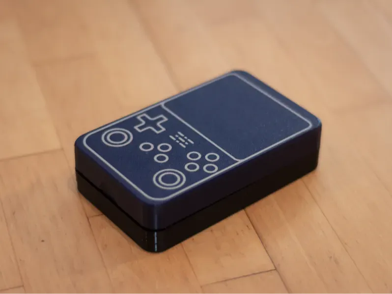 R36S Hard Case with grafics on lid