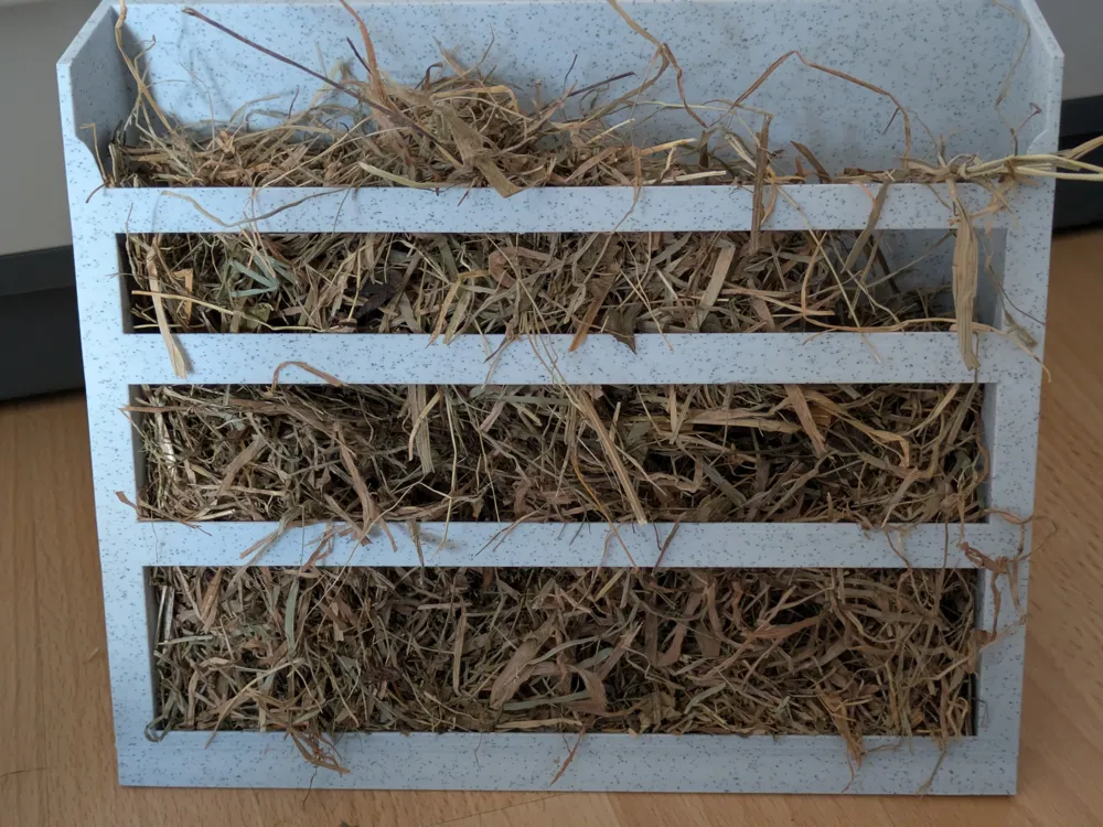 Rabbit Hay feeder, photo 3 of 4 - Rabbit Hay feeder Pets