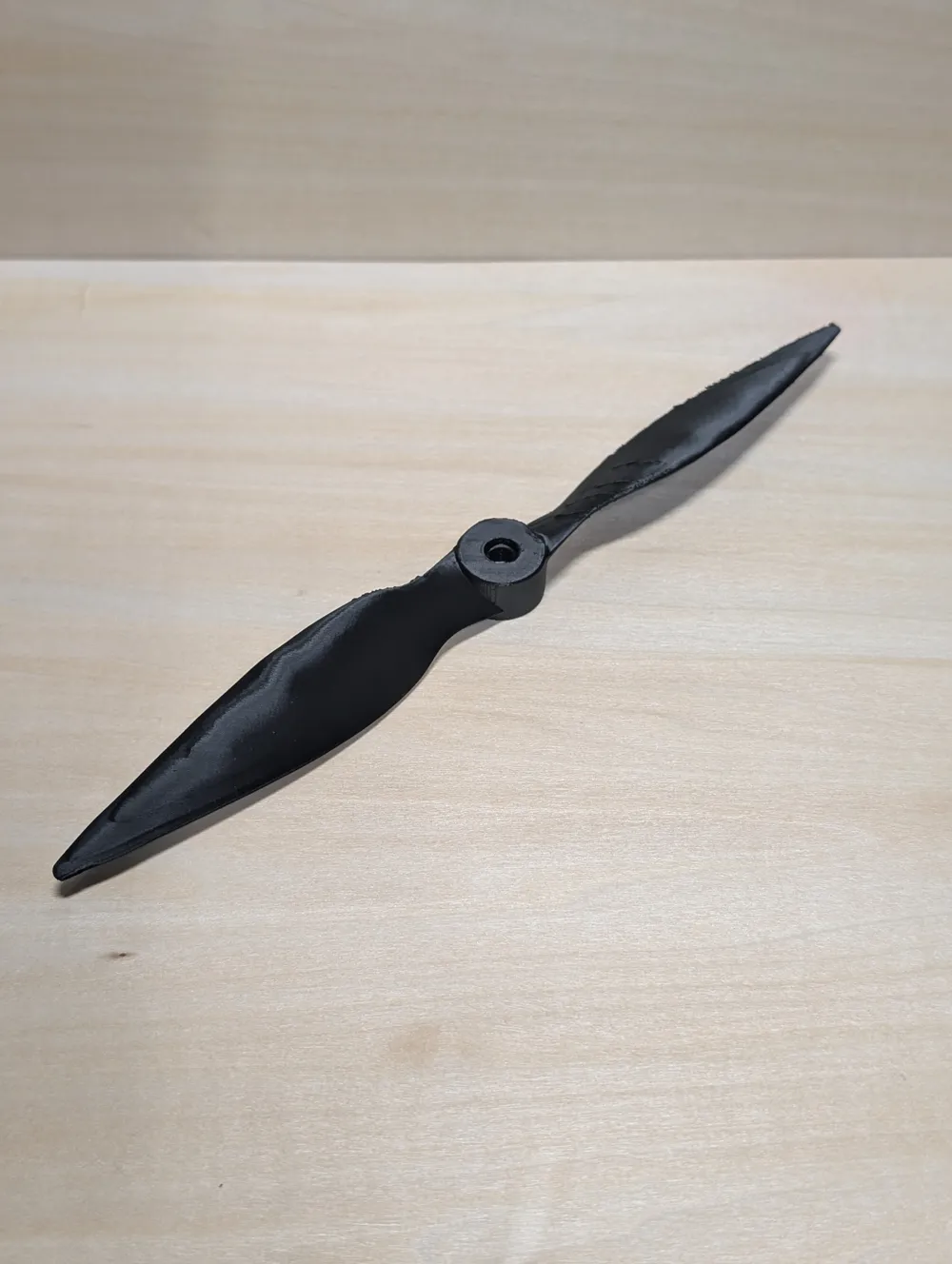 RC Propeller 9 x 6 in 6mm ID, photo 3 of 4 - RC Propeller 9 x 6 in 6mm ID Models, RC & Drones