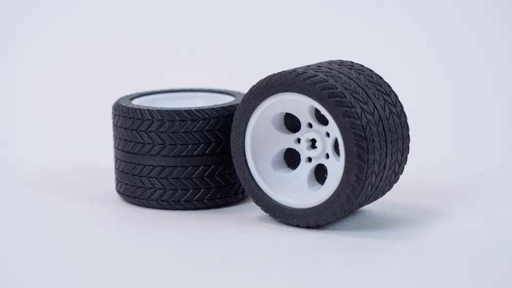 Realistic Wheels for 10337 Lamborghini Countach, photo 3 of 4 - Valve Caps & Wheel Accessories, tire