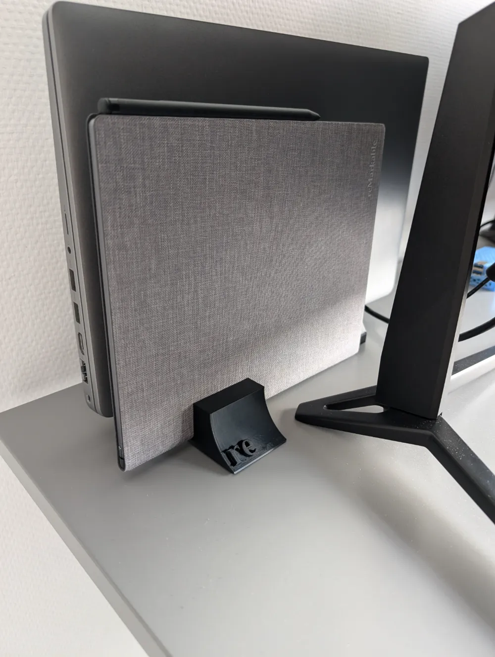 reMarkable Tablet with Folio stand, photo 2 of 4 - reMarkable Tablet with Folio stand Mobile & Device Accessories