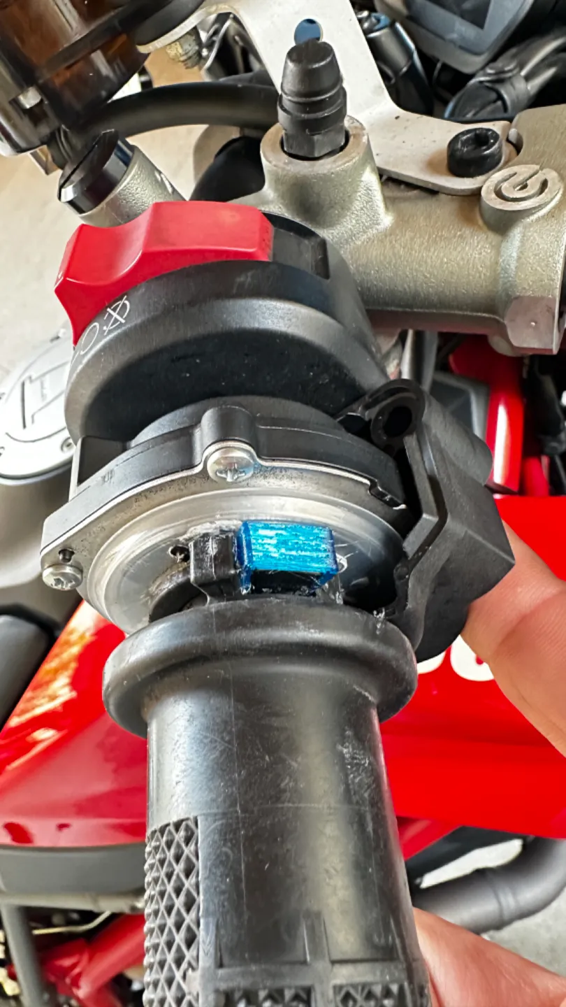 Ride by wire - throttle spacers DUCATI -TRIUMPH, photo 2 of 4 - Ride by wire - throttle spacers DUCATI -TRIUMPH Car & Vehicle