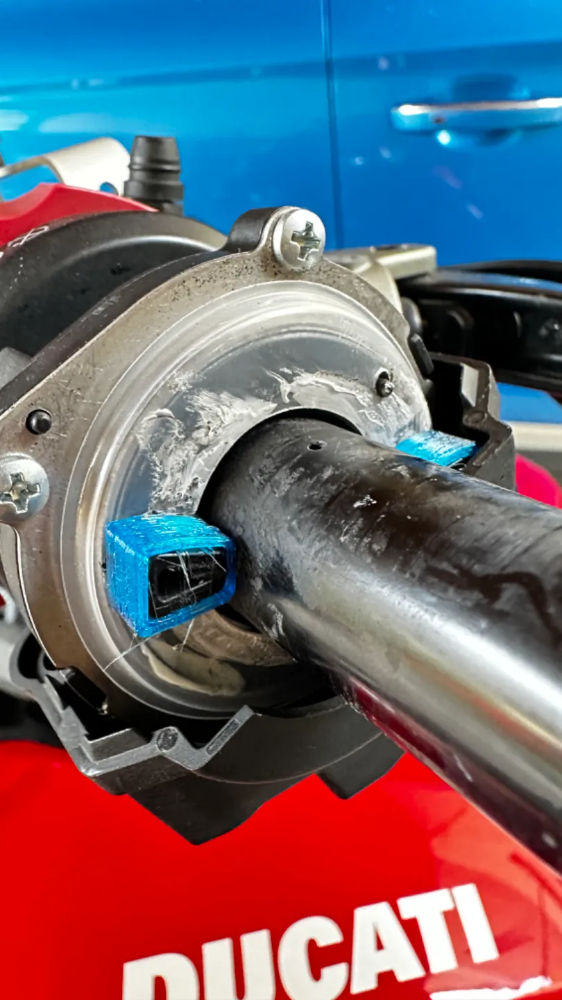 Ride by wire - throttle spacers DUCATI -TRIUMPH, photo 4 of 4 - Ride by wire - throttle spacers DUCATI -TRIUMPH Car & Vehicle