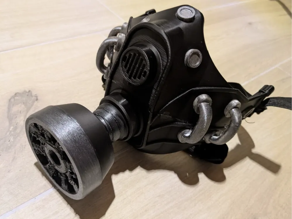 Riyo's Gas Mask - Gachiakuta