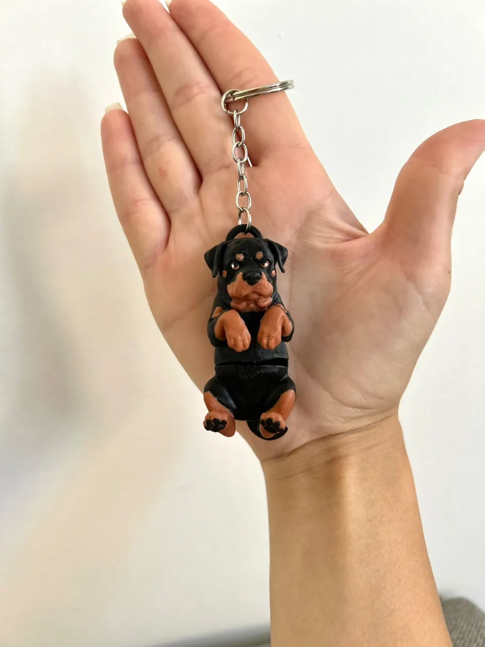 Rottweiler Keychain, Articulated Flexi Cute Dog, photo 4 of 4 - Rottweiler Keychain, Articulated Flexi Cute Dog Miniatures