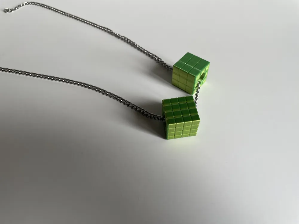 Rubik's Cube Bead (Free to sell), photo 4 of 5 - Twisty Puzzles & Cubes, commercial