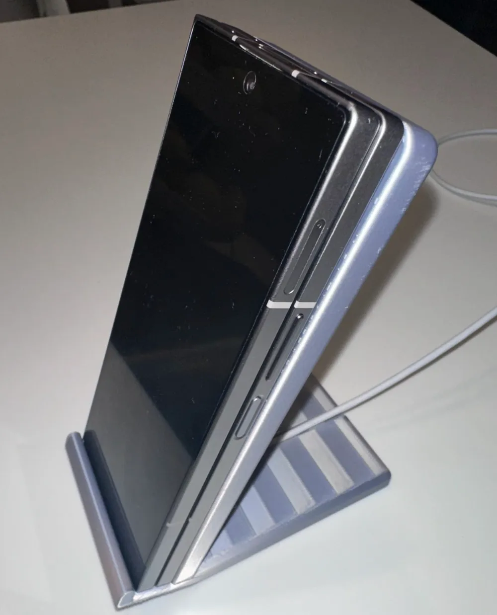 Samsung fold 6 wireless charging stand - Gadgets, in stock in India