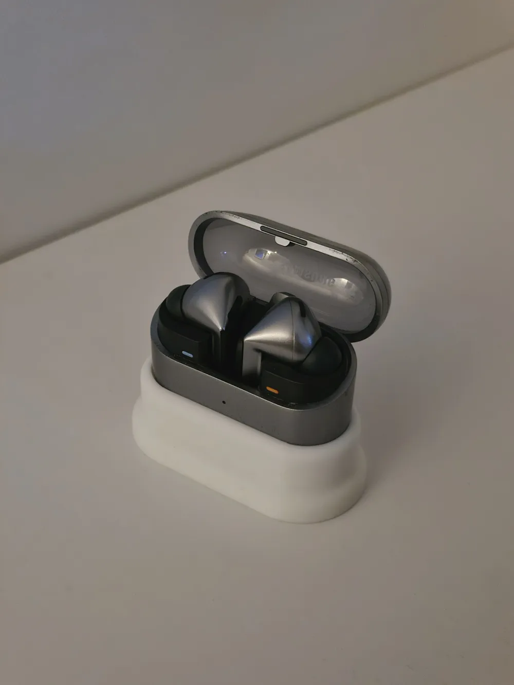 Samsung Galaxy Buds3 pro_Holder, photo 2 of 4 - Samsung Galaxy Buds3 pro_Holder Storage & Organisation