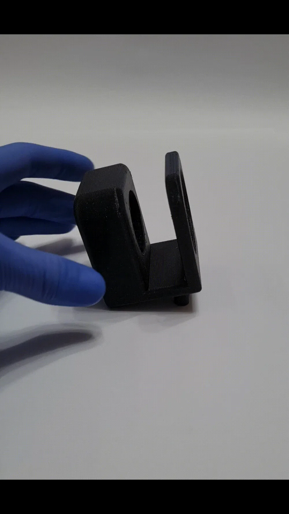Samsung Galaxy Watch 4 Charging Stand TV, photo 3 of 4 - Samsung Galaxy Watch 4 Charging Stand TV Mobile & Device Accessories