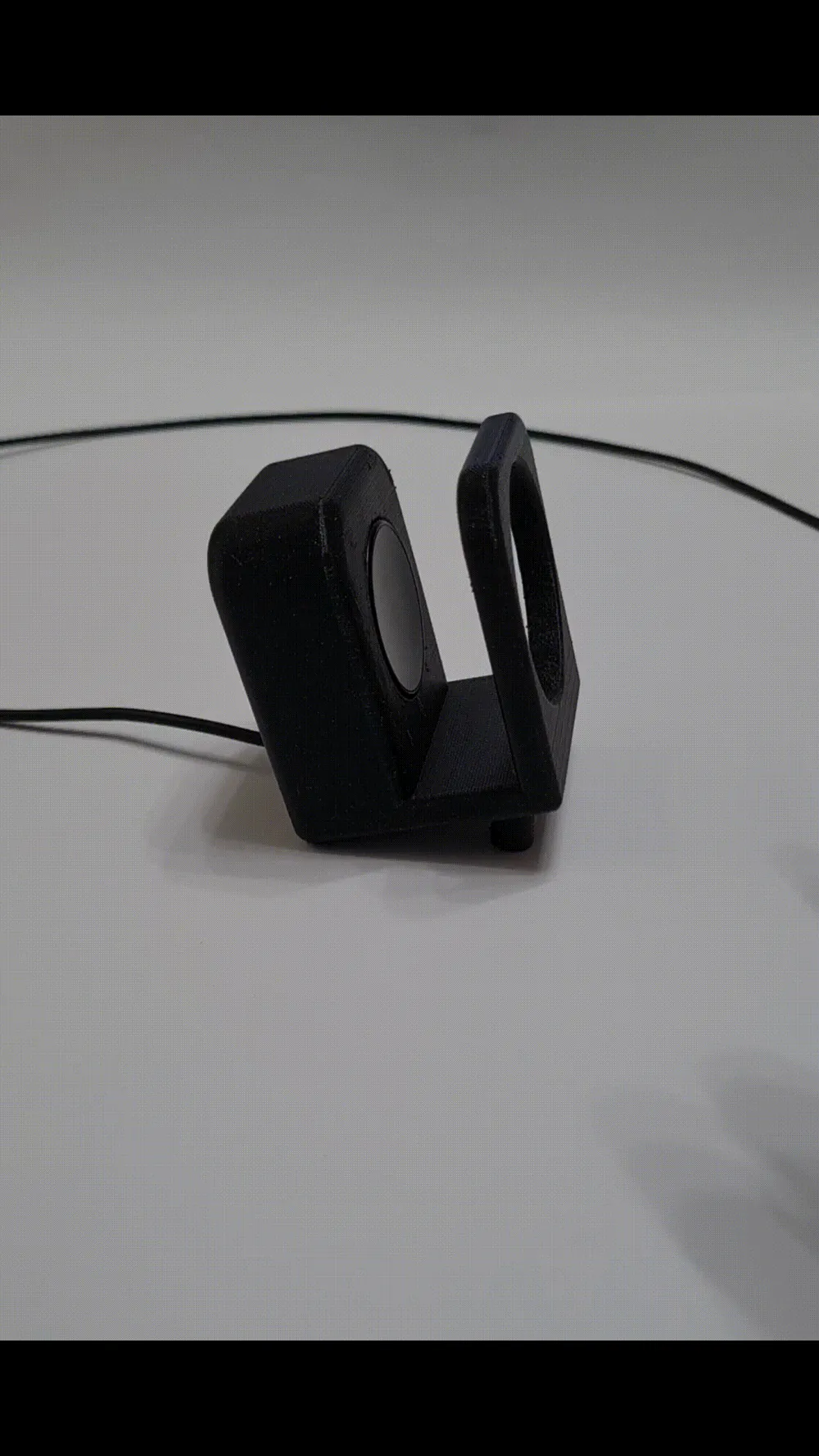 Samsung Galaxy Watch 4 Charging Stand TV, photo 4 of 4 - Samsung Galaxy Watch 4 Charging Stand TV Mobile & Device Accessories
