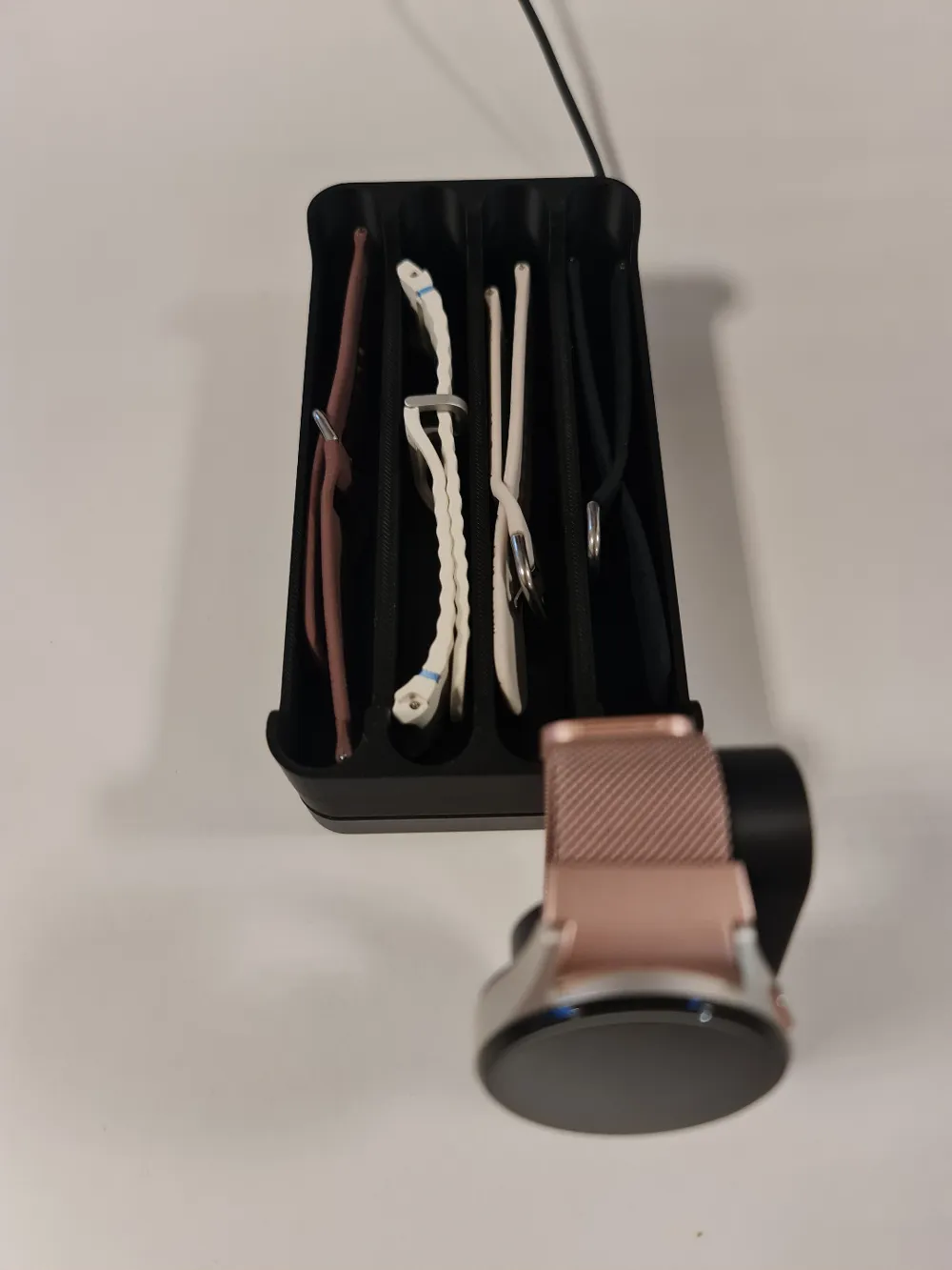 Samsung Galaxy Watch Charger & Band Organizer, photo 4 of 4 - Samsung Galaxy Watch Charger & Band Organizer Tools