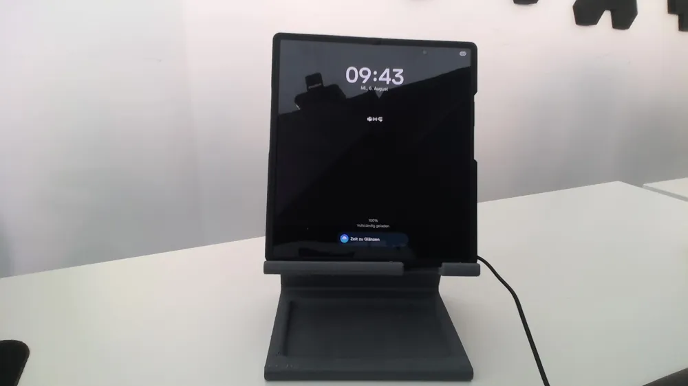 Samsung Galaxy Z Fold 7 Stand with Magsaft, photo 4 of 4 - Samsung Galaxy Z Fold 7 Stand with Magsaft Tools