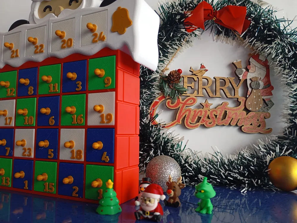 Santa on chimney Christmas advent calendar, photo 4 of 4 - Santa on chimney Christmas advent calendar Household