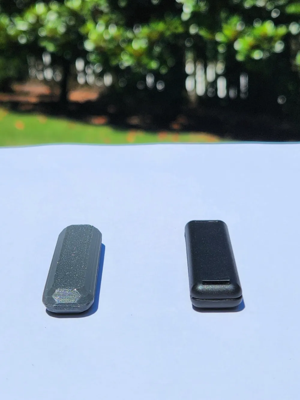 Seatbelt Buckle Clip - BMW Part 72-11-8-469-012, photo 3 of 4 - Vent Clips & Air Fresheners, 72-11-0-391-738