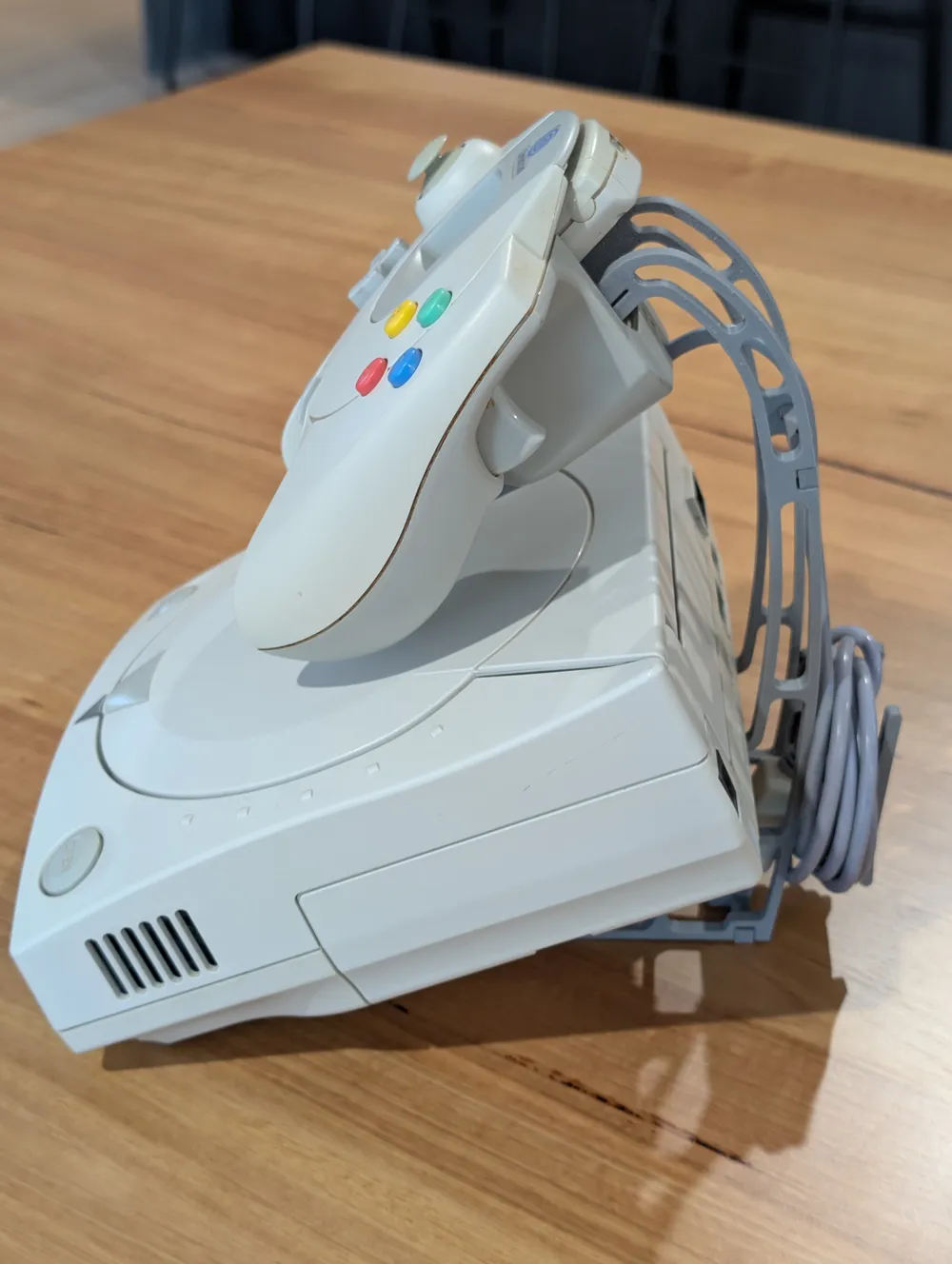 Sega Dreamcast Console Display Stand, photo 3 of 4 - Sega Dreamcast Console Display Stand Gaming Accessories