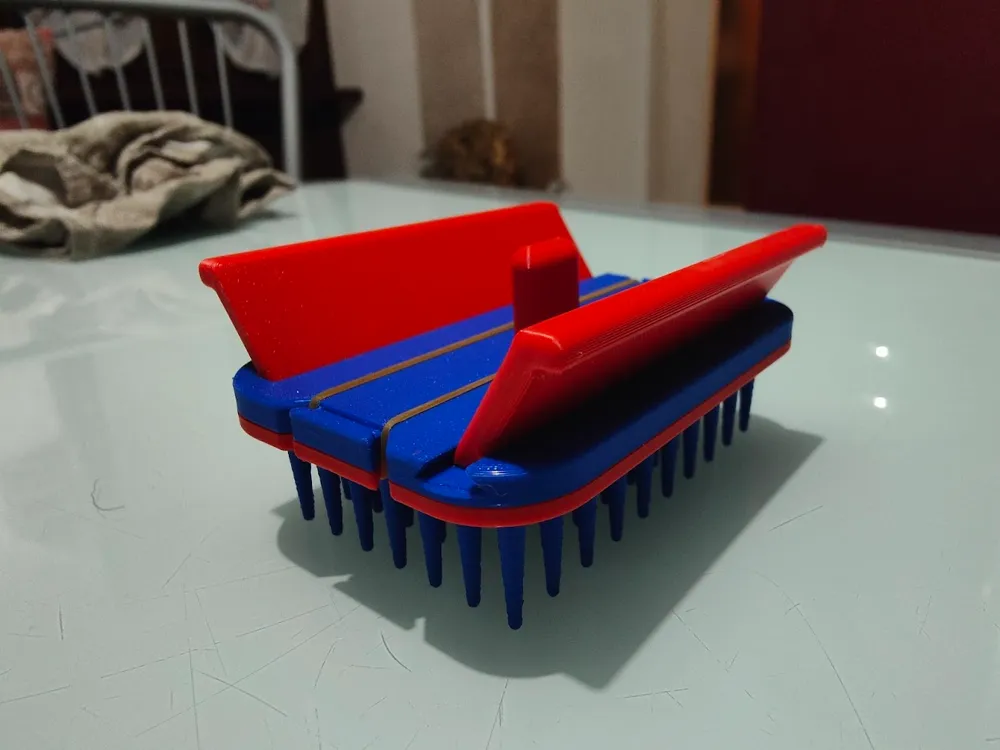 Self-Cleaning Brush, photo 2 of 4 - Self-Cleaning Brush Pets