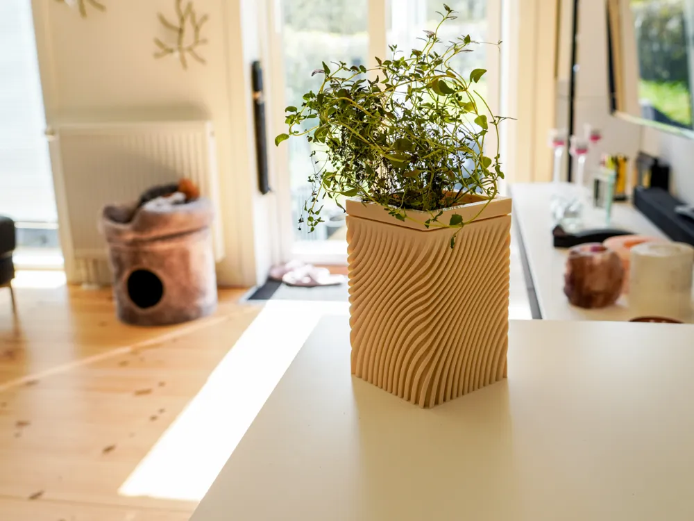 Self watering SQ-planter - Decor, in stock in India