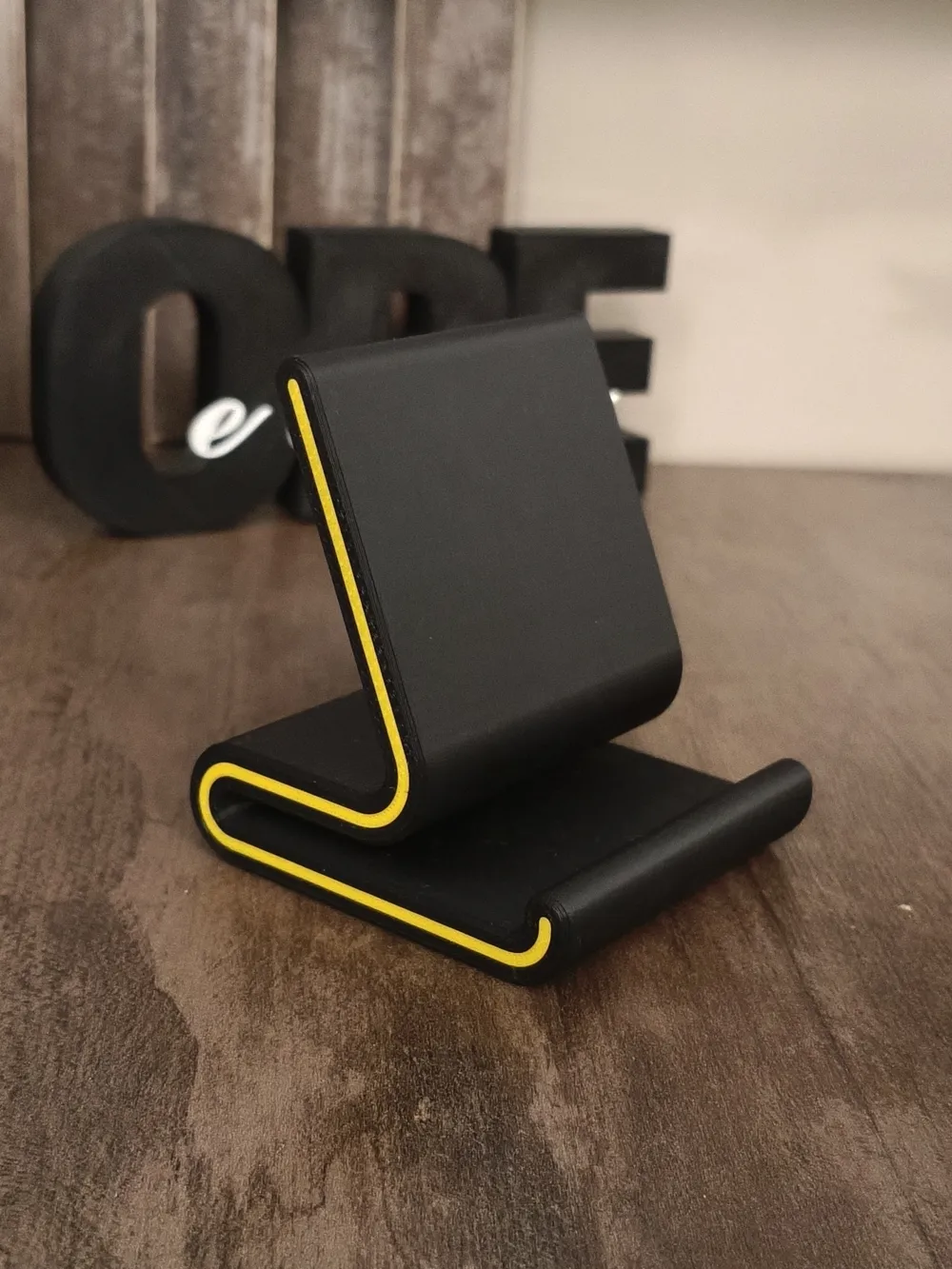 Suporte para celular simples e leve, photo 2 of 4 - Suporte para celular simples e leve Household