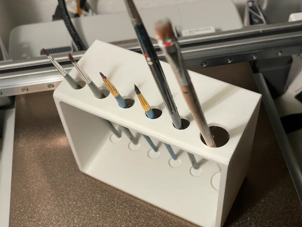Simple Brushstand, photo 2 of 4 - Simple Brushstand Hobby & DIY