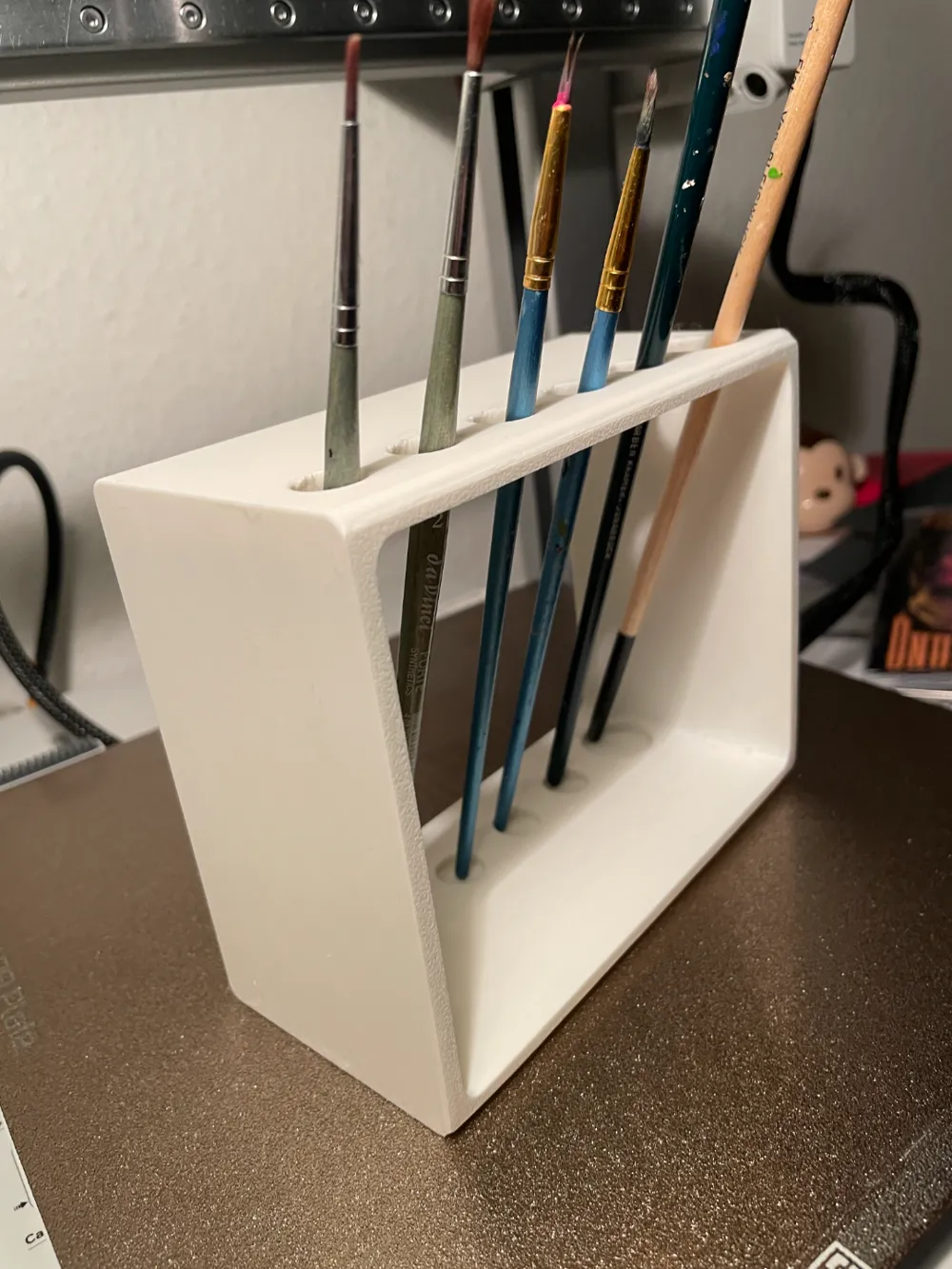 Simple Brushstand, photo 3 of 4 - Simple Brushstand Hobby & DIY