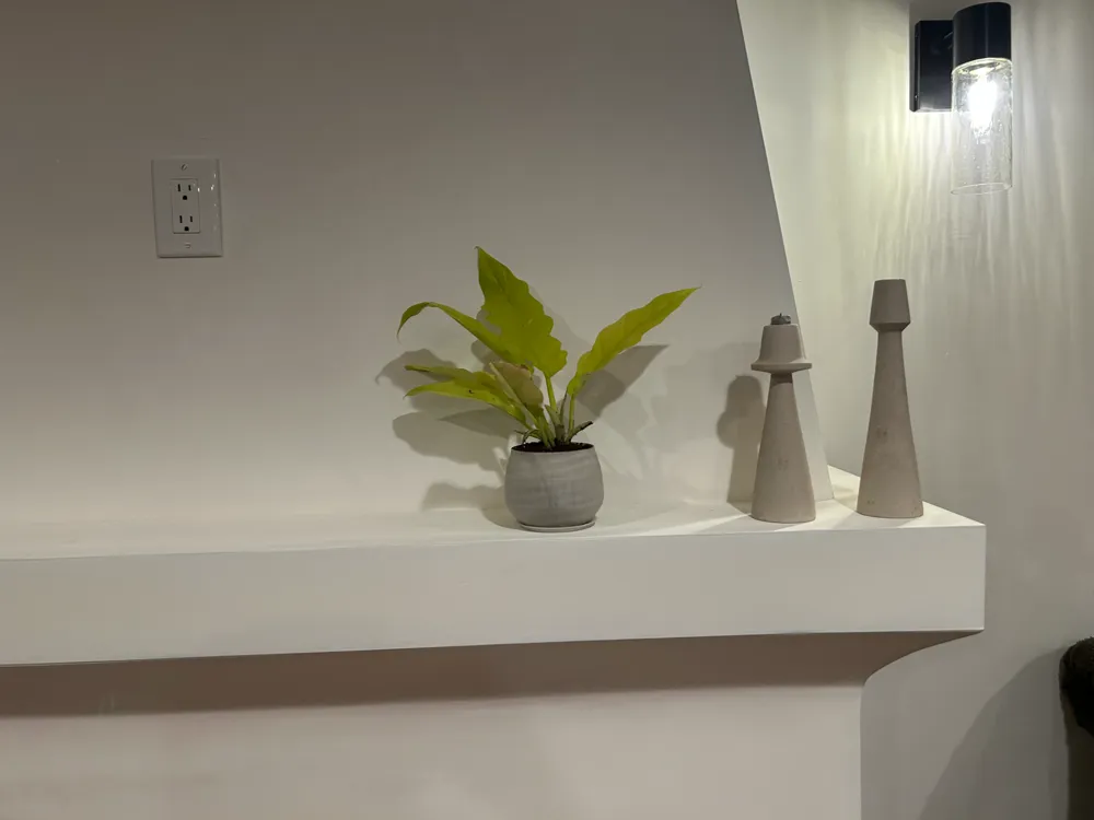 Simple Plant Pot (With drainage), photo 3 of 4 - Simple Plant Pot (With drainage) Generative Art
