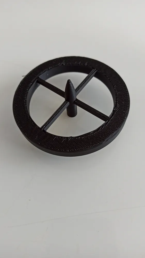 Simple Spinning Top, photo 2 of 5 - Spinning Tops & Classic Toys, Toy