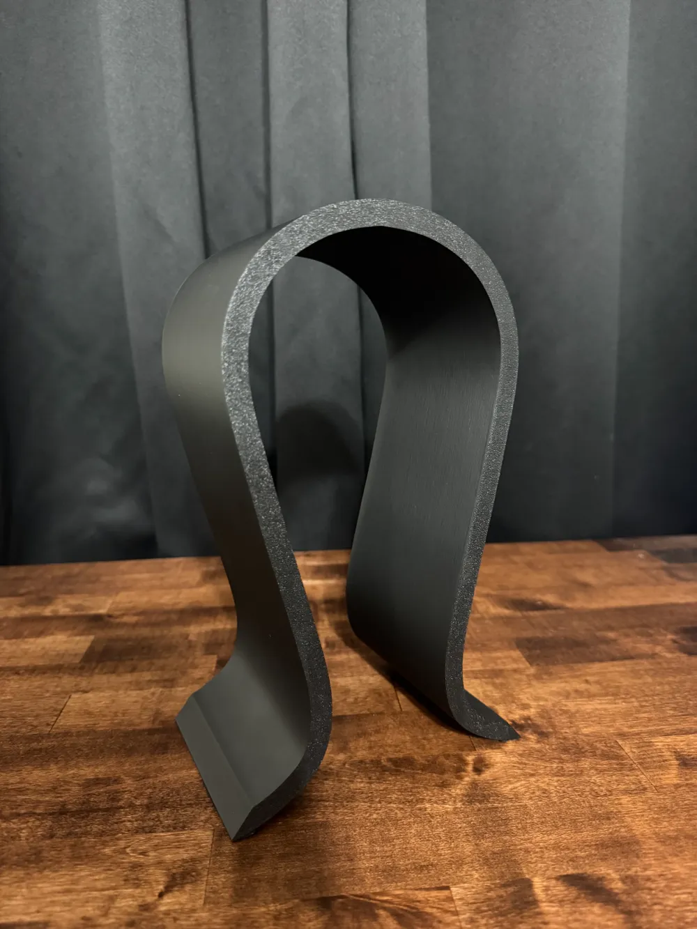 Simplistic Headphone Stand, photo 3 of 4 - Simplistic Headphone Stand Household